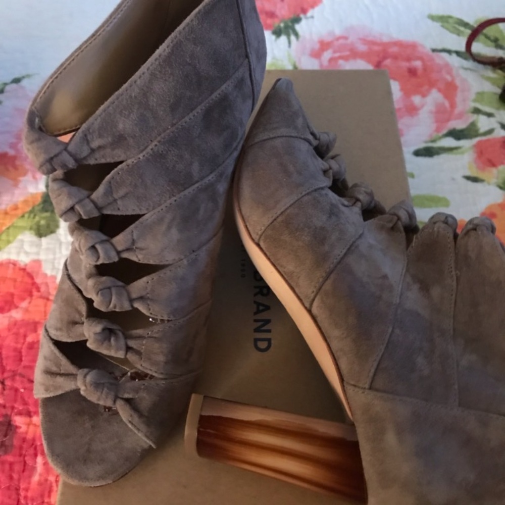 NEW!  Light Brown/Tan Booties